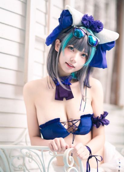 《偷窥女教师》未删减版在线观看