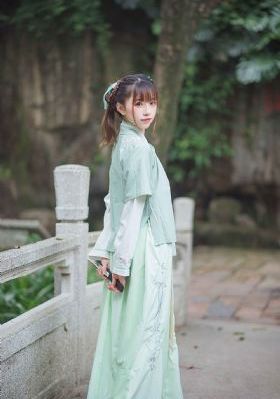 一轮明月